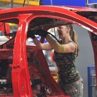 Produsen Mobil Kekurangan Cat