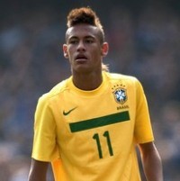 Tampil Cemerlang, Neymar Dilempar Pisang