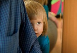 Si Kecil yang Terlalu Pemalu