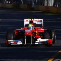 Massa Juga Harus Bertarung dengan Ban