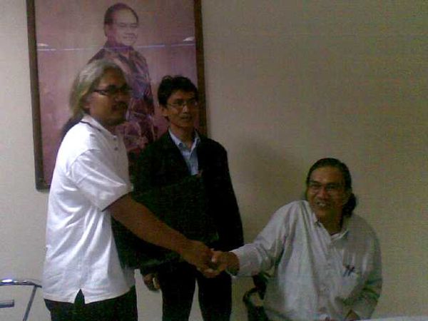 PDS HB Jassin Terima Bantuan Alat Digitalisasi