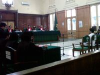Sidang Perdana Perampok CIMB Niaga Medan