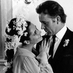 Liz Taylor Bawa Surat Cinta Richard Burton ke Liang Lahat