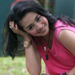 Nuri Maulida, Antara Akting dan Nyanyi