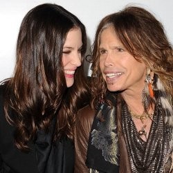 Steven Tyler Sering Rayu Putrinya Untuk Duet Bareng