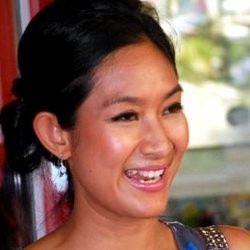 Happy Salma Ogah Main Film Syur