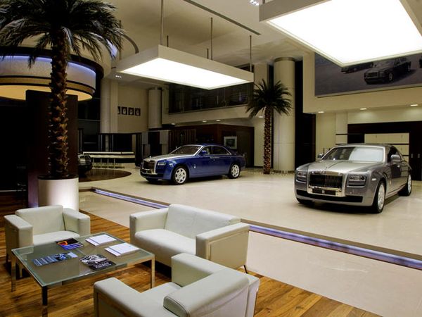 Showroom Terbesar Rolls-Royce