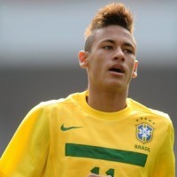 Neymar Dilempar Pisang oleh Seorang Remaja Jerman