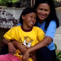 Pijatan Fitri Keras, Tangannya Seperti Besi