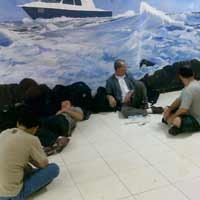 43 Imigran Afganistan Gelap Tertangkap di Madura