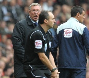 Fergie Minta MU Tak Paranoid Soal Wasit