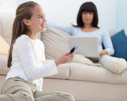 Ibu Bekerja Hanya Punya 81 Menit untuk Anak