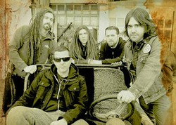 Death Ray Vision: Proyek Gabungan Mengerikan Shadows Fall, Killswitch Engage, Overcast dan Cannae