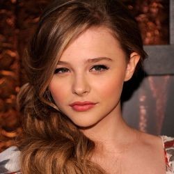 Chloe Moretz Akan Digaet Tim Burton di Dark Shadows