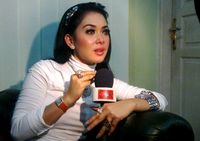 Berduka, Syahrini Malah Dituntut