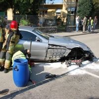 Pengendara Mabuk Hancurkan SLR Mclaren