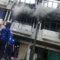 Api Diduga Berasal dari Korsleting di Toko Bina Mandiri