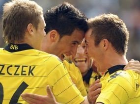 Dortmund Hantam Hannover, Robben Menangkan Bayern