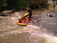 Bersihkan Cikapundung Setelah Ada Warga Meninggal Karena DBD