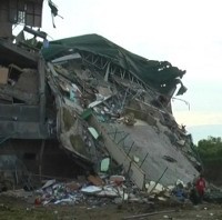 Digerus Banjir, Gedung Asrama di Medan Runtuh