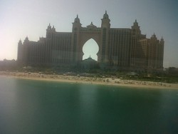 Saat Terik Matahari Tak Lagi Membakar Gurun