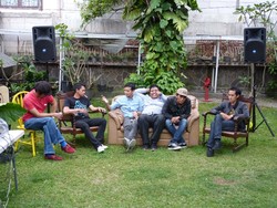 Polyester Embassy Siap Merilis Fake/Faker