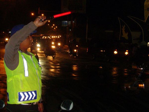 Diguncang Gempa, Warga Cilacap Panik