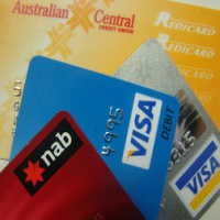 Nagih Pakai Cara Kasar, Bank Terancam Turun Peringkat