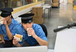 Fast Food + Kopi = Kombinasi yang Buruk Buat Kesehatan