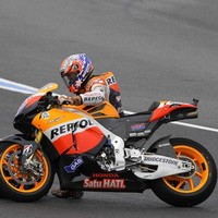 Marshal Pilih Kasih, Stoner Kesal