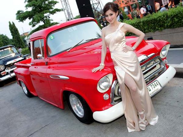 Pikap Tua yang Menawan