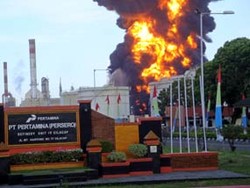 Kilang Pertamina Cilacap Masih Membara, Daerah Evakuasi Diperluas 2 Km