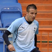 Van der Vaart Enggan Balas Dendam