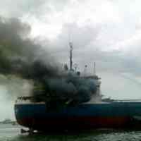 Api Terus Membara di Bagian Dalam Kapal Maharani