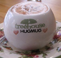 Hug Mug, Gelas Unik Penghangat Badan