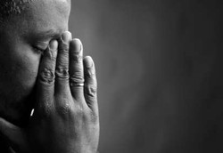 Jalan Kaki Semalam Suntuk untuk Mengenang Korban Kanker 