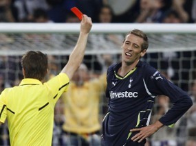 Kartu Merah Menyulitkan Spurs