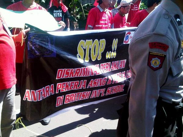Karyawan British International School Demo Sekolahnya