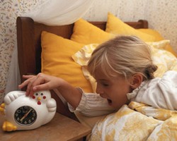 Ini Caranya Agar Anak Tak Susah Bangun Pagi