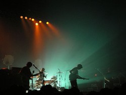 Alex Turner dari Arctic Monkeys Memanggil Band Baru untuk Datang dan Mengobrak-abrik Tangga Lagu