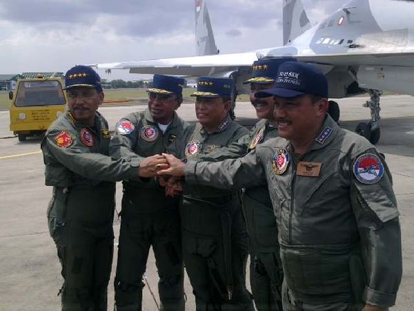 Panglima TNI Cs Jajal Pesawat Jet  