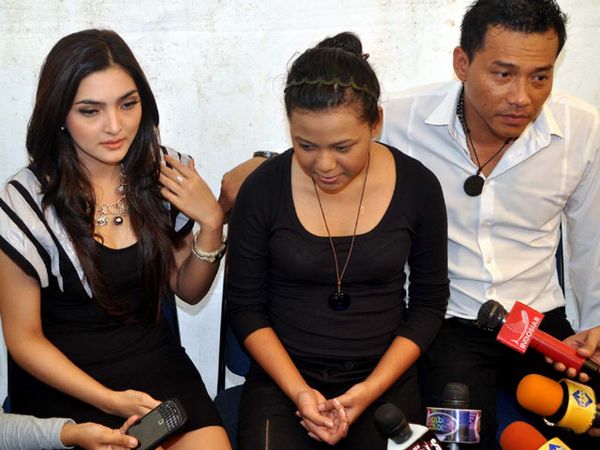 Anang dan Dua Wanita