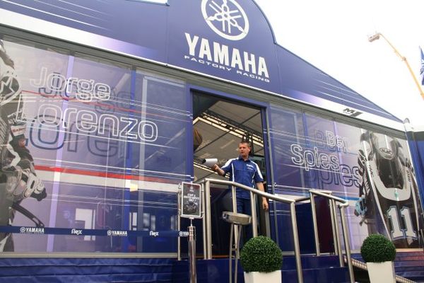Mengintip Markas Yamaha di Jerez