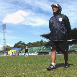 Daniel Roekito Terus Matangkan Formasi 4-4-2