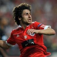 Benfica Hajar PSV 4-1