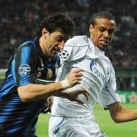 Milan Bantu Schalke Kalahkan Inter