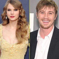 Taylor Swift & Garrett Hedlund Pacaran?