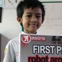 Bocah Kelas 3 SD Menangi Kompetisi Robotika