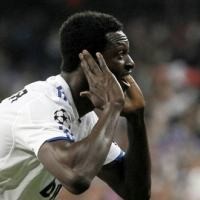 Mancini Persilakan Adebayor Tetap di Madrid