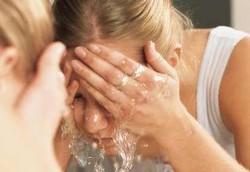 Jangan Langsung Cuci Muka Saat Habis Panas-panasan